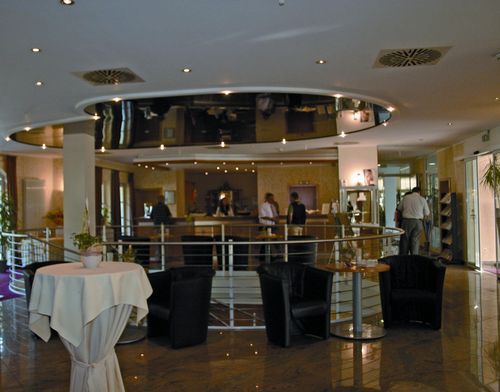 Hotel Lahnschleife Вайльбург Интерьер фото